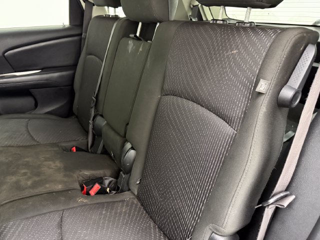 Used 2019 Dodge Journey SE FWD image 33