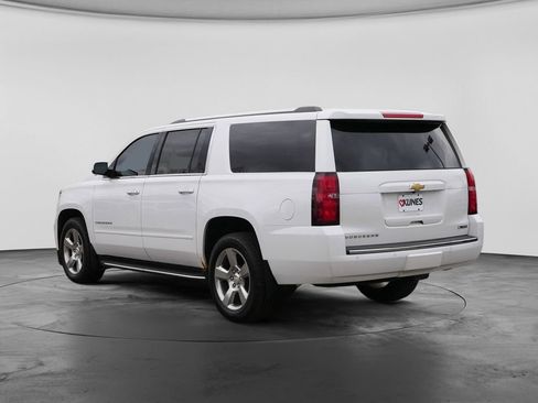 Used 2017 Chevrolet Suburban Premier AWD/4WD image 8