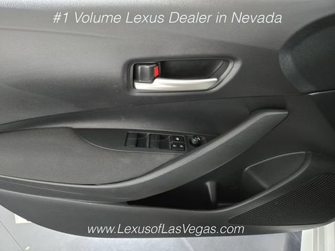 Used 2021 Toyota Corolla LE w/ LE Convenience Package FWD image 28
