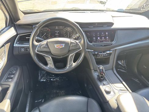 Used 2020 Cadillac XT5 Premium Luxury image 7