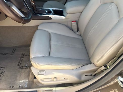 Used 2015 Cadillac SRX Luxury image 39