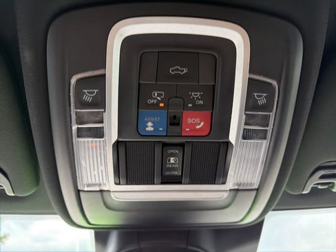 Used 2020 RAM 2500 Laramie AWD/4WD image 25