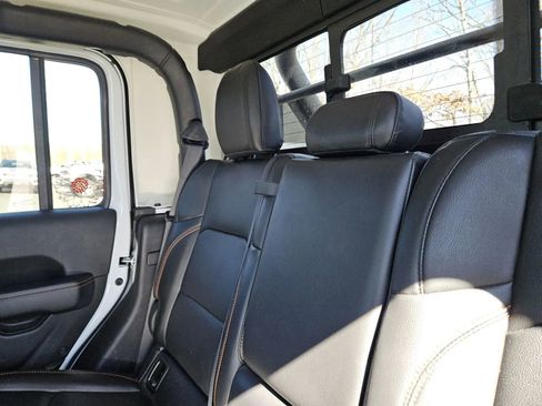 Used 2023 Jeep Gladiator Mojave w/ Trailer Tow Package image 10