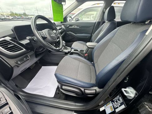 Used 2024 Kia Seltos S AWD/4WD image 17