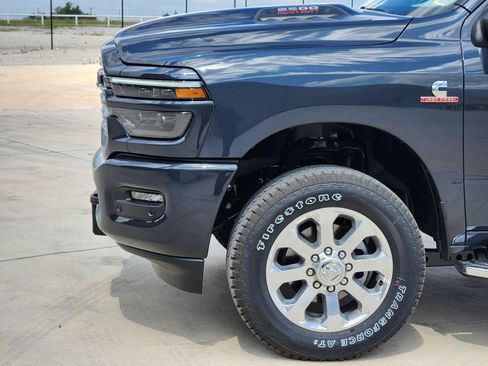New 2026 RAM 2500 Laramie w/ Sport Appearance Package AWD/4WD image 6