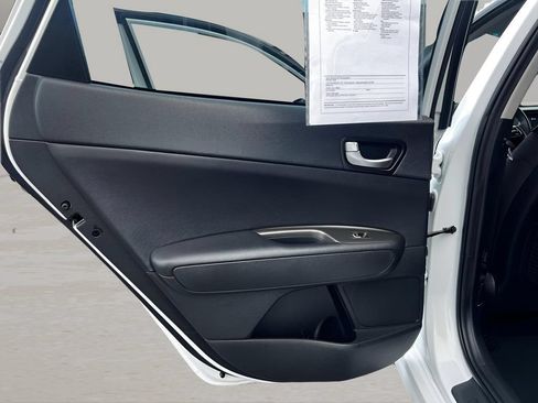 Used 2020 Kia Optima LX FWD image 28
