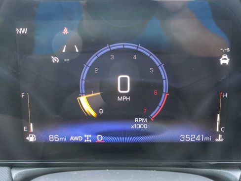 Used 2025 Chevrolet TrailBlazer LT AWD/4WD image 28