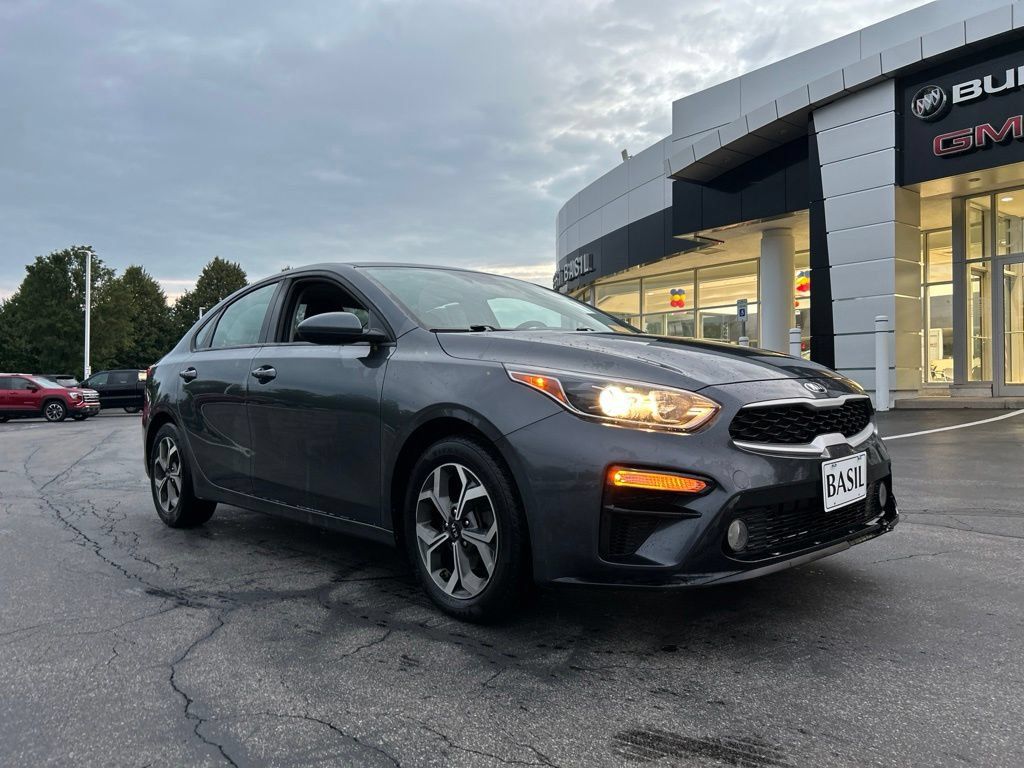 Used 2020 Kia Forte LXS FWD image 1