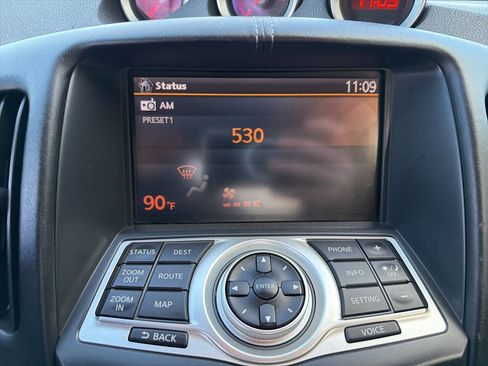 Used 2009 Nissan 370Z Touring w/ Sport Pkg image 19