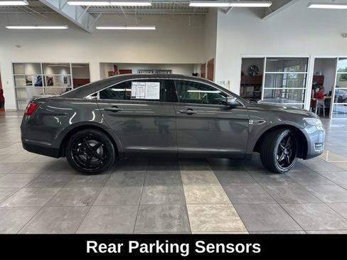 Used 2016 Ford Taurus Limited FWD image 11