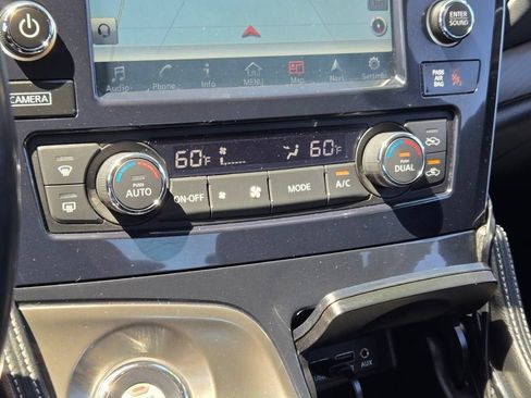 Used 2018 Nissan Maxima Platinum FWD image 26