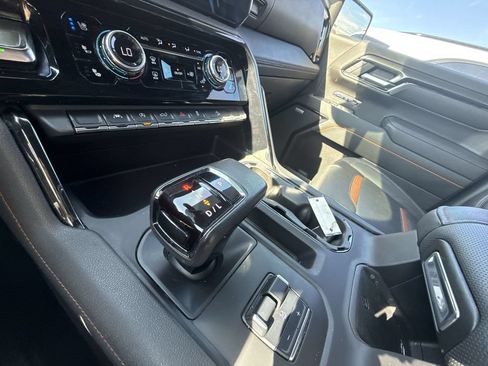 Used 2022 GMC Sierra 1500 AT4 w/ AT4 Preferred Package AWD/4WD image 22