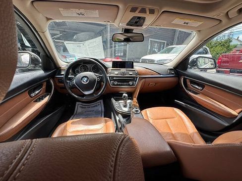 Used 2013 BMW 328i xDrive Sedan AWD/4WD image 8