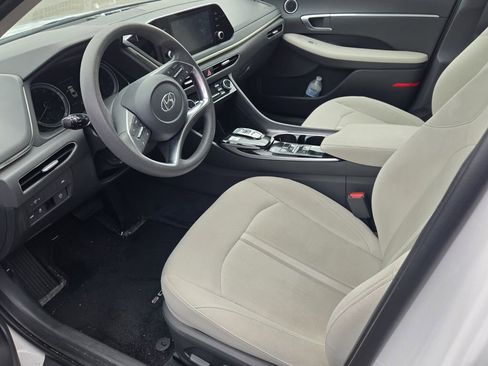 Certified 2022 Hyundai Sonata SEL w/ Preferred Accessory Package FWD image 9