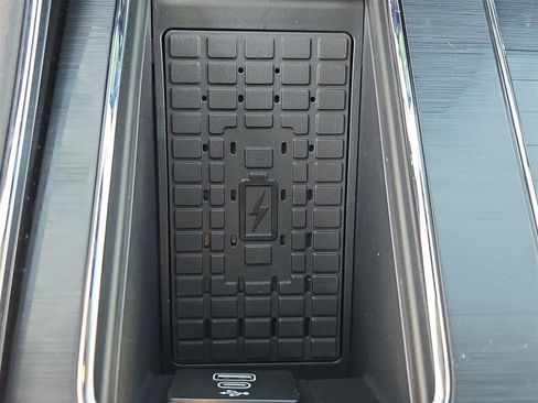 New 2025 Lincoln Aviator 2WD w/ Equipment Group 101A image 22