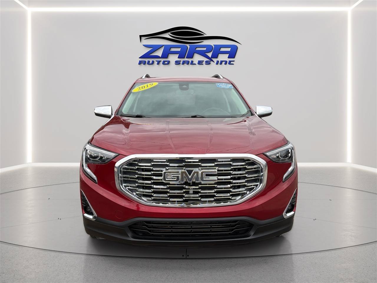 Used 2019 GMC Terrain Denali w/ Driver Alert Package II AWD/4WD image 2
