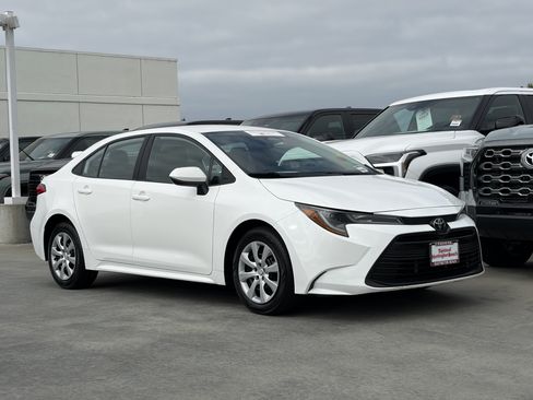 Certified 2023 Toyota Corolla LE FWD image 2