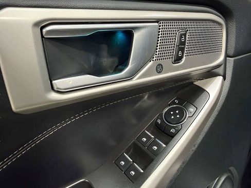 Used 2023 Ford Explorer Limited RWD image 22