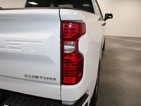Used 2024 Chevrolet Silverado 1500 Custom image 13