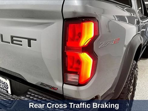 Used 2024 Chevrolet Colorado ZR2 w/ ZR2 Convenience Package III AWD/4WD image 32