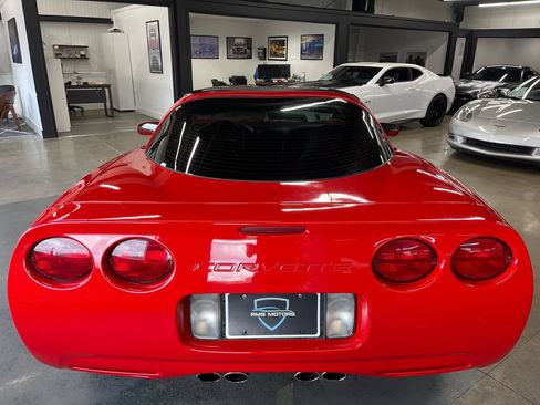 Used 2001 Chevrolet Corvette Coupe w/ Preferred Equipment Group2 RWD image 9