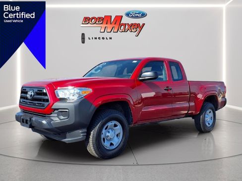 Used 2017 Toyota Tacoma SR image 1