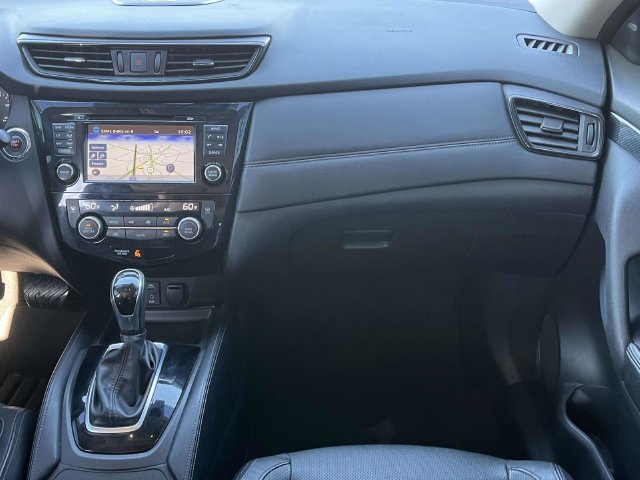 Used 2017 Nissan Rogue SL w/ SL Premium Package FWD image 19