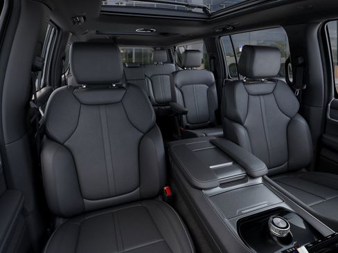 New 2026 Jeep Grand Wagoneer L 2WD image 16