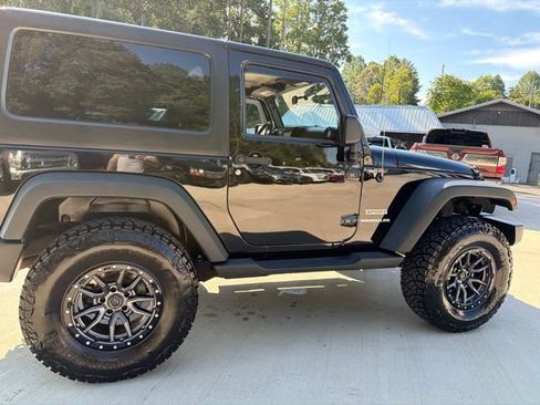 Used 2012 Jeep Wrangler Sport AWD/4WD image 5
