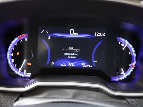 Used 2021 Toyota Corolla XSE FWD image 19