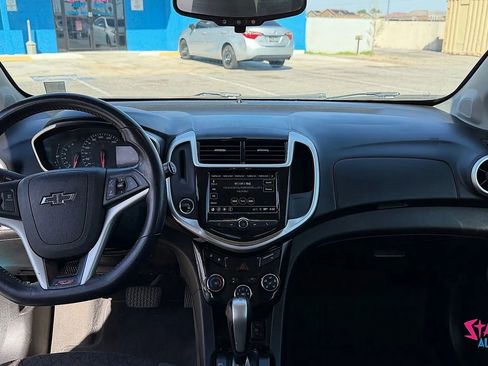 Used 2020 Chevrolet Sonic LT w/ Convenience Package FWD image 10