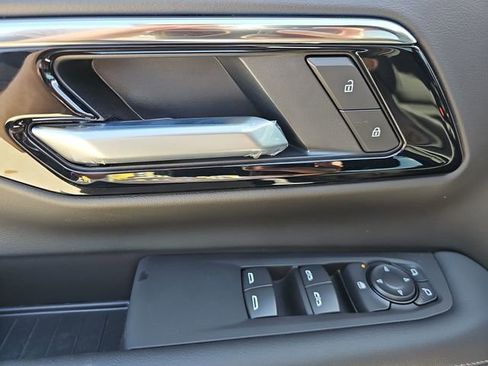 New 2026 Chevrolet Suburban LS w/ Max Trailering Package RWD image 23