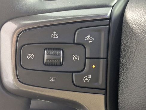 Used 2024 Chevrolet Silverado 2500 ZR2 w/ Technology Package image 17