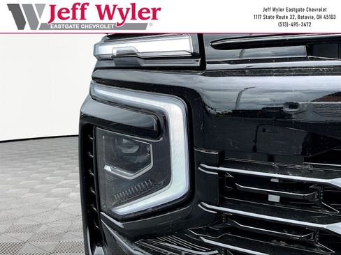 New 2026 Chevrolet Suburban RST w/ RST Capability Package AWD/4WD image 8