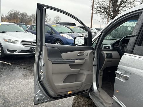 Used 2011 Honda Odyssey Touring image 11