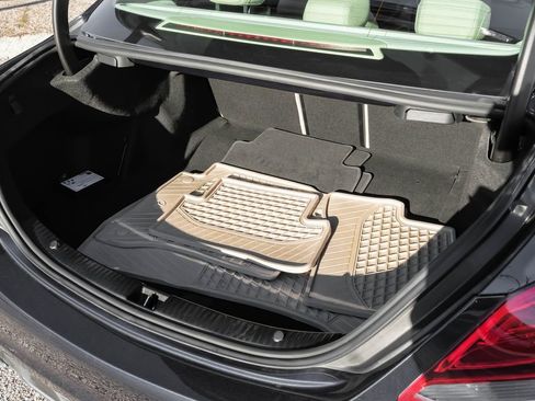 Used 2018 Mercedes-Benz C 300 Sedan image 64