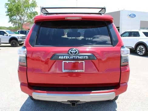 Used 2021 Toyota 4Runner TRD Off-Road Premium w/ Moonroof Package AWD/4WD image 6