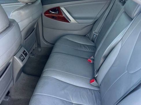 Used 2011 Toyota Camry XLE w/ SE/XLE Extra-Value Pkg image 7