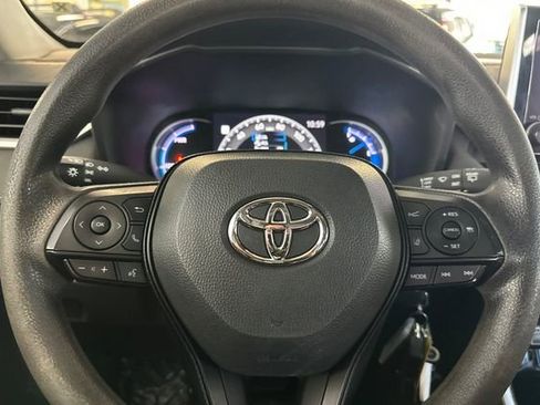 Used 2023 Toyota RAV4 LE AWD/4WD image 27