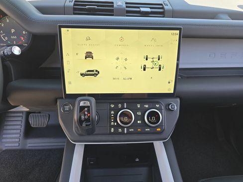 New 2026 Land Rover Defender 110 X-Dynamic SE AWD/4WD image 20