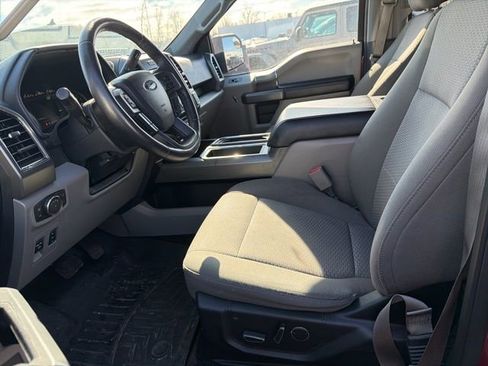 Used 2017 Ford F150 XLT w/ Equipment Group 302A Luxury image 5