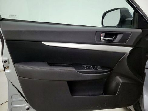 Used 2015 Subaru Outback 2.5i Premium image 7
