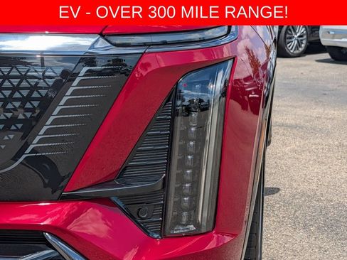 Used 2026 Cadillac Vistiq Sport w/ LPO, Floor Liner Package AWD/4WD image 3