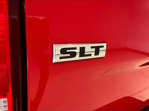 Used 2023 RAM 1500 Classic SLT w/ Trailer & Traction Group image 24