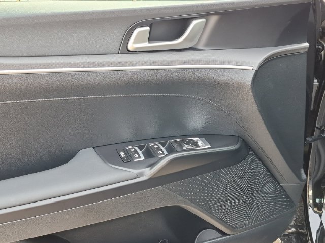 New 2027 Kia K5 LXS FWD image 11