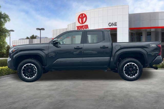 Used 2026 Toyota Tacoma TRD Off-Road w/ TRD Off Road Premium Package AWD/4WD image 8