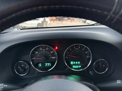 Used 2017 Jeep Wrangler Unlimited Sport w/ Connectivity Group image 34