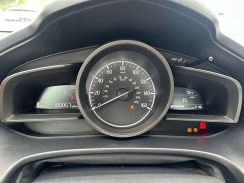 Used 2018 MAZDA MAZDA3 Touring FWD image 15