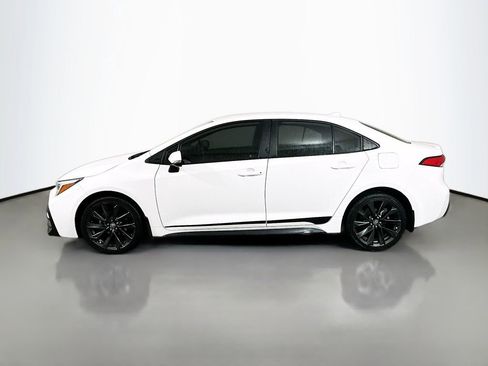 Used 2024 Toyota Corolla SE image 8