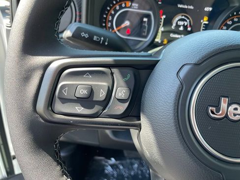 New 2026 Jeep Gladiator Sport AWD/4WD image 16